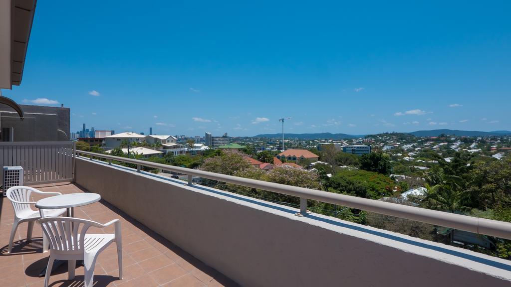 Hampton Court Apartments Brisbane Exterior photo