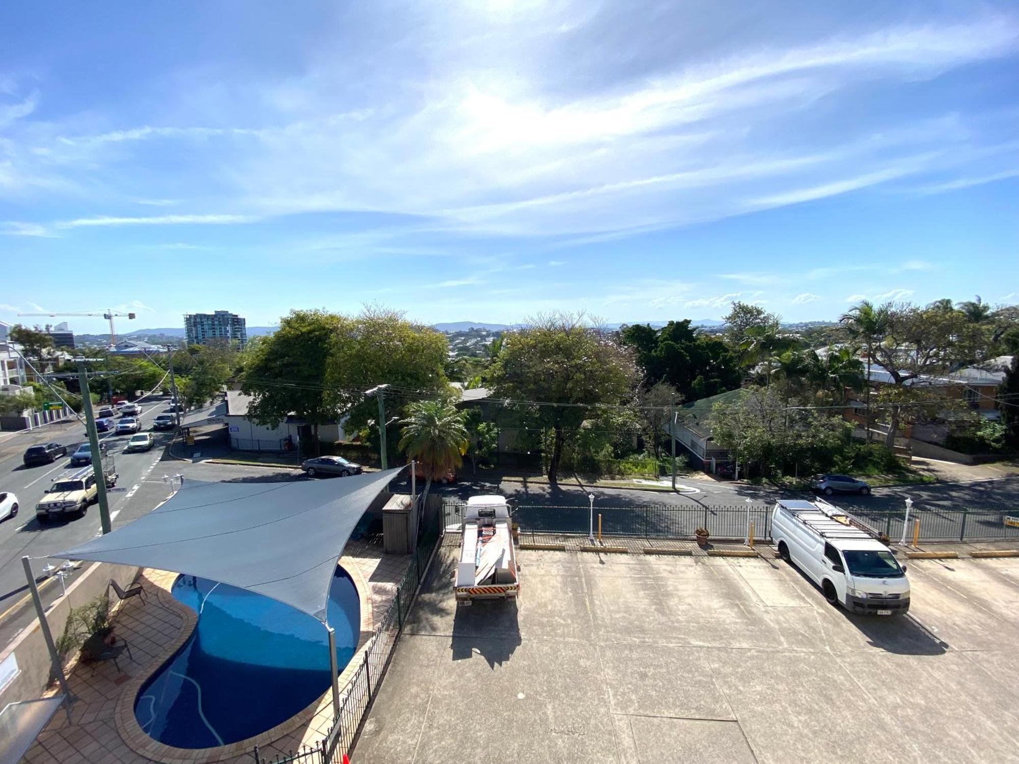 Hampton Court Apartments Brisbane Exterior photo